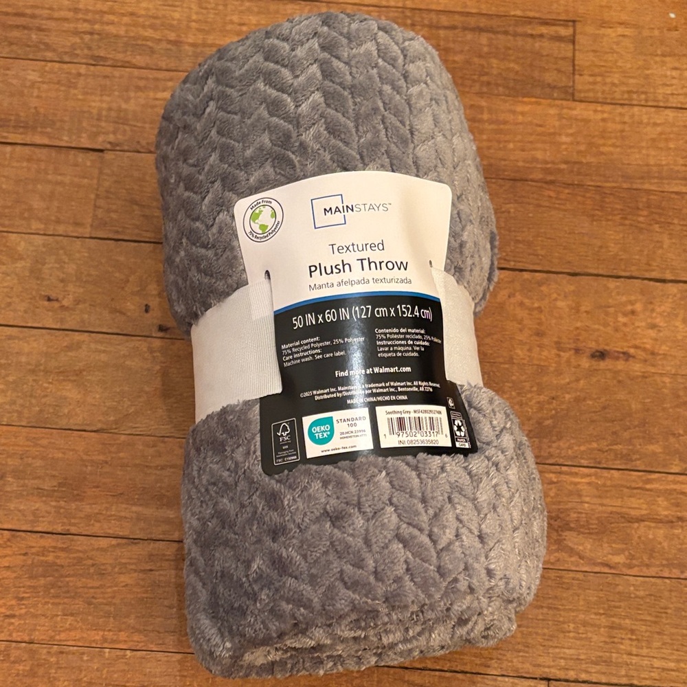 Mainstays Textured Plush Throw in Charcoal